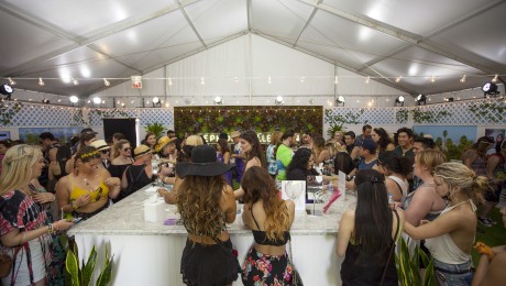 Sephora ‘Coachella Experience’ Blends Make-Up & Music Via Beauty Bars & Instagram Vending