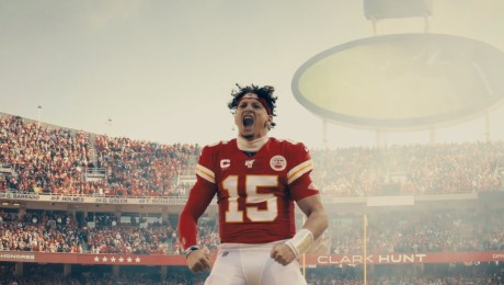 Oakley X Patrick Mahomes Leverages NFL Playoffs Via ‘Be Who You Are’ #ForTheLoveOfSport Spot