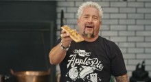 Chevrolet & Guy Fieri Cook Up ‘Apple Pie Hot Dog’ For MLB’s Film-Inspired Field of Dreams Game
