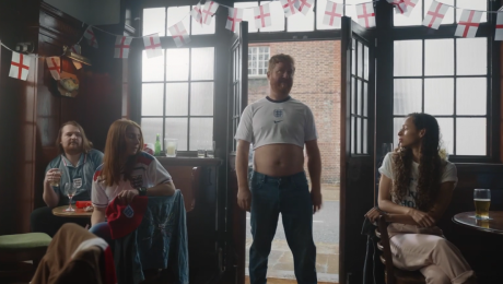 Snickers’ England Football Euro 2022 Activation Tells Lioness Critics To Go ‘Full Fan’