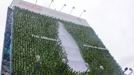 Coke & WWF’s Eco Plant Billboard Absorbs Pollution