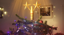 Coca-Cola France Festive #Noël2Étoiles Spot Mocks England Fan With Two Star Xmas Tree Decoration